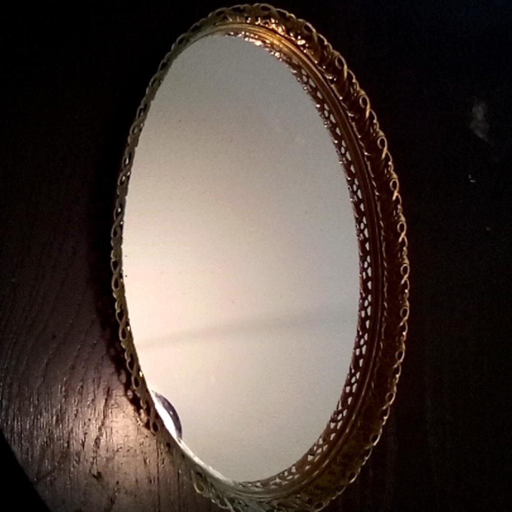 Vintage gold lace vanitytray